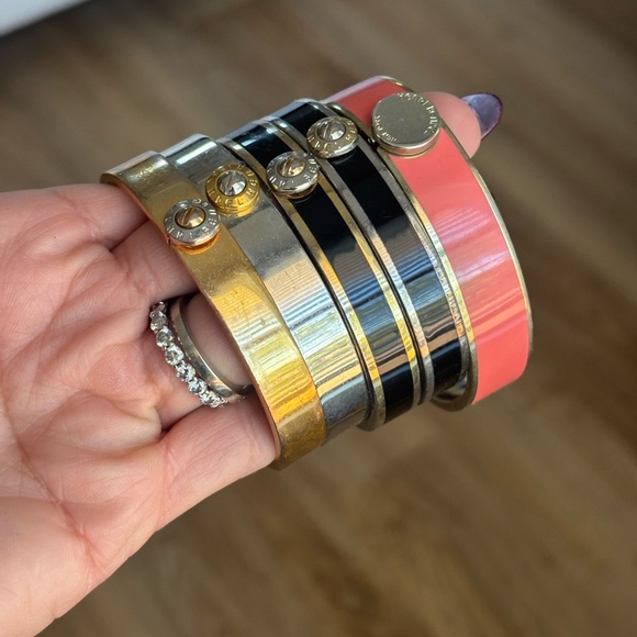 henri bendel Jewelry - Henri Bendel set of 5 Bangle Set
